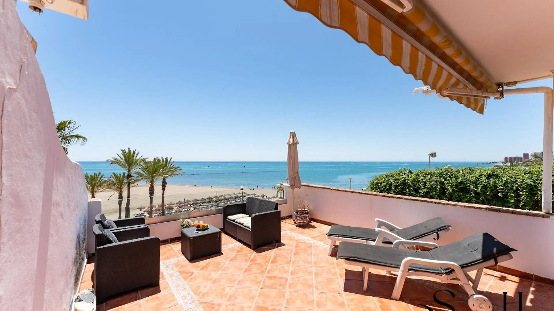 Living On The Beach , First Line + Big Terrace Best Views location